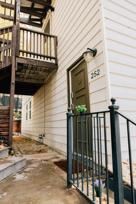 Cozy Apartment A Few Steps From The Capitol Salt Lake City Exterior foto
